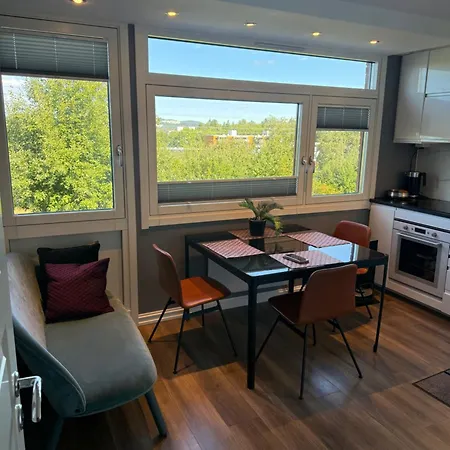2 In 100 Sqm